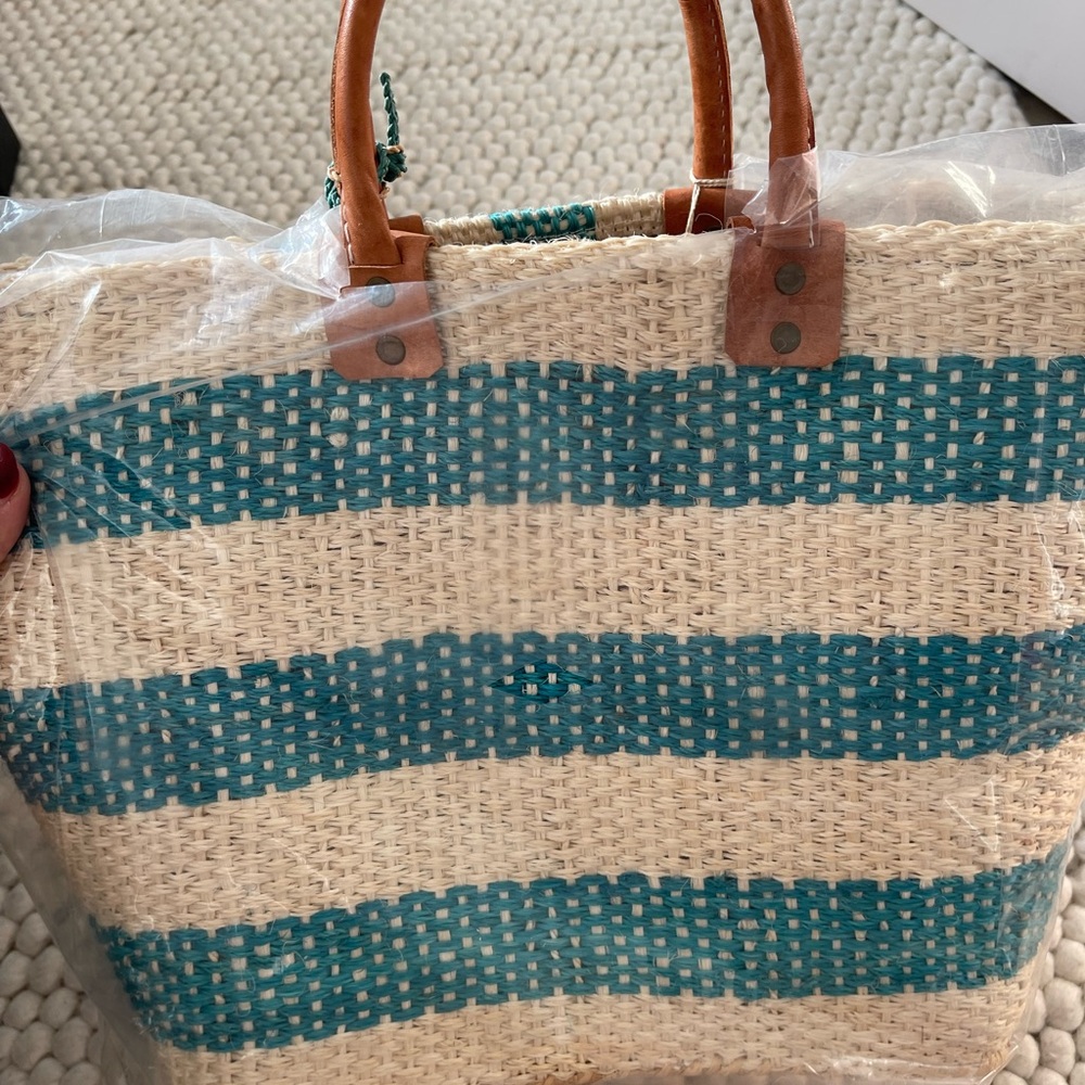 Mar Y Sol Teal and Cream Tote Bag - Picture 5 of 5